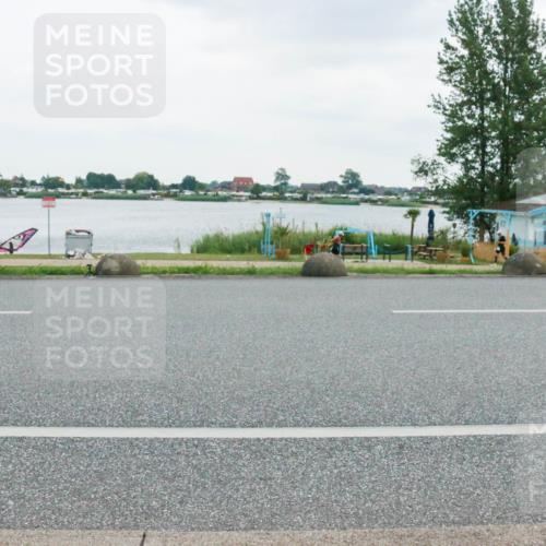 21.06.2025 - 27. Vierlanden-Triathlon H.Heesch http://msf.ph/oto/8005048 15.06.2025 13:01:17 Radfahren 1097, 1113, 1132 meine-sportfotos.de