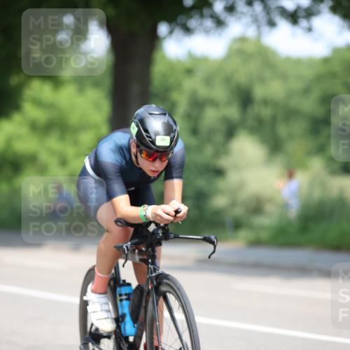 15.06.2025 - 7 Türme Triathlon Yannick Fuchs http://msf.ph/oto/8005057 15.06.2025 12:36:40 Radfahren 292, 652 meine-sportfotos.de