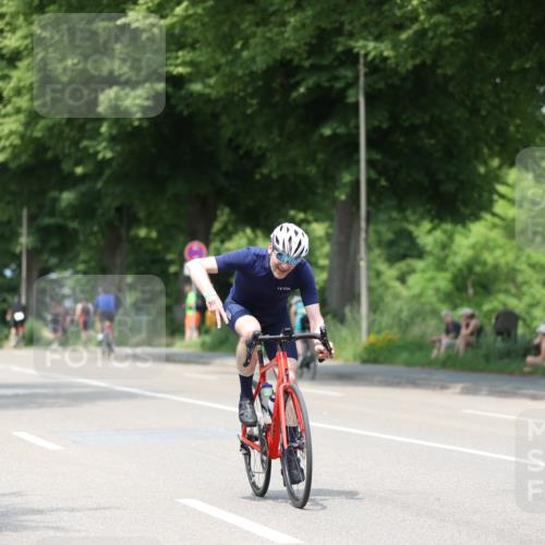 15.06.2025 - 7 Türme Triathlon Yannick Fuchs http://msf.ph/oto/8005060 15.06.2025 13:17:56 Radfahren 198, 605, 645, 720, 796, 829, 1009, 1125 meine-sportfotos.de