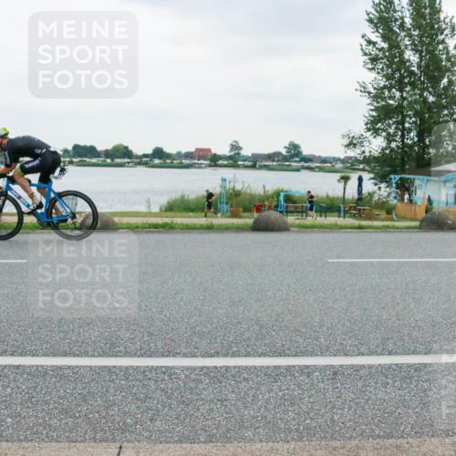21.06.2025 - 27. Vierlanden-Triathlon H.Heesch http://msf.ph/oto/8005083 15.06.2025 13:01:21 Radfahren 1097, 1105, 1113, 1132, 1149 meine-sportfotos.de