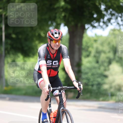 15.06.2025 - 7 Türme Triathlon Yannick Fuchs http://msf.ph/oto/8005125 15.06.2025 12:36:49 Radfahren 212 meine-sportfotos.de