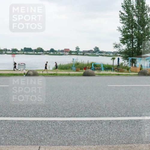 21.06.2025 - 27. Vierlanden-Triathlon H.Heesch http://msf.ph/oto/8005127 15.06.2025 13:01:24 Radfahren 1099, 1105, 1132, 1149 meine-sportfotos.de
