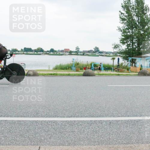 21.06.2025 - 27. Vierlanden-Triathlon H.Heesch http://msf.ph/oto/8005136 15.06.2025 13:01:28 Radfahren 1099, 1101, 1105 meine-sportfotos.de