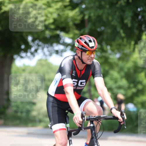 15.06.2025 - 7 Türme Triathlon Yannick Fuchs http://msf.ph/oto/8005138 15.06.2025 12:36:50 Radfahren 212 meine-sportfotos.de