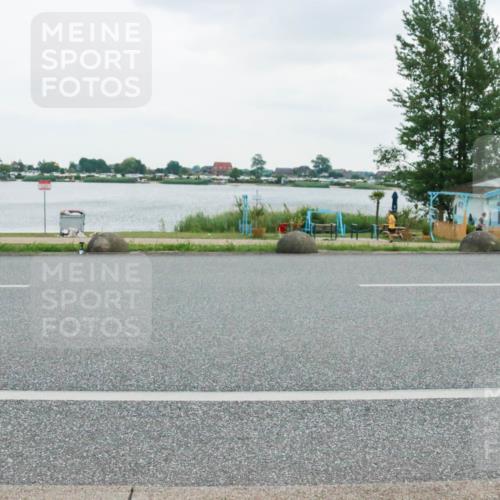 21.06.2025 - 27. Vierlanden-Triathlon H.Heesch http://msf.ph/oto/8005167 15.06.2025 13:01:31 Radfahren 1100, 1101, 1116, 1160 meine-sportfotos.de