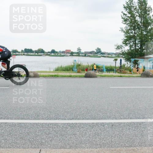 21.06.2025 - 27. Vierlanden-Triathlon H.Heesch http://msf.ph/oto/8005191 15.06.2025 13:01:32 Radfahren 1100, 1101, 1116, 1160 meine-sportfotos.de