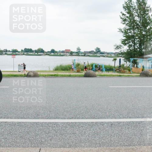 21.06.2025 - 27. Vierlanden-Triathlon H.Heesch http://msf.ph/oto/8005199 15.06.2025 13:01:40 Radfahren 1119 meine-sportfotos.de