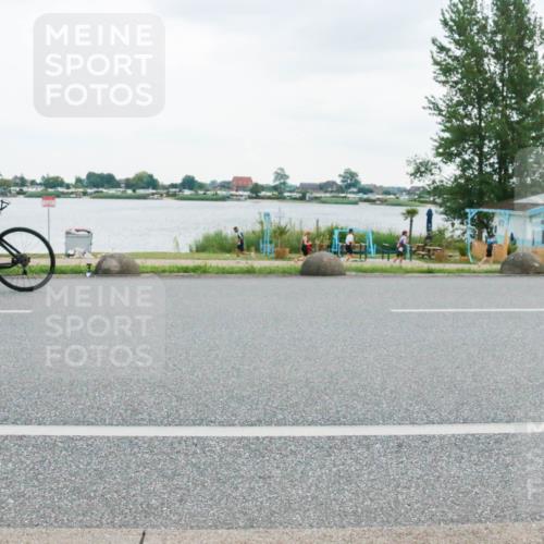 21.06.2025 - 27. Vierlanden-Triathlon H.Heesch http://msf.ph/oto/8005212 15.06.2025 13:01:55 Radfahren 1061, 1062, 1063, 1064, 1159 meine-sportfotos.de