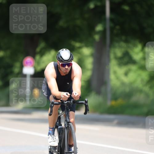 15.06.2025 - 7 Türme Triathlon Yannick Fuchs http://msf.ph/oto/8005223 15.06.2025 12:37:01 Radfahren 295 meine-sportfotos.de