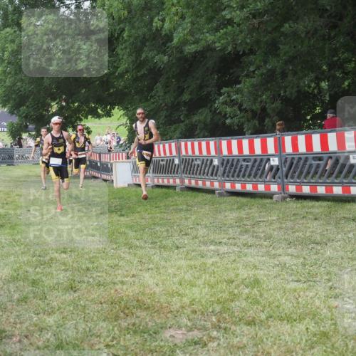 21.06.2025 - 27. Vierlanden-Triathlon KatJ http://msf.ph/oto/8005224 15.06.2025 12:58:26 Ziel 11, 736, 1034, 1035, 1036, 1037 meine-sportfotos.de