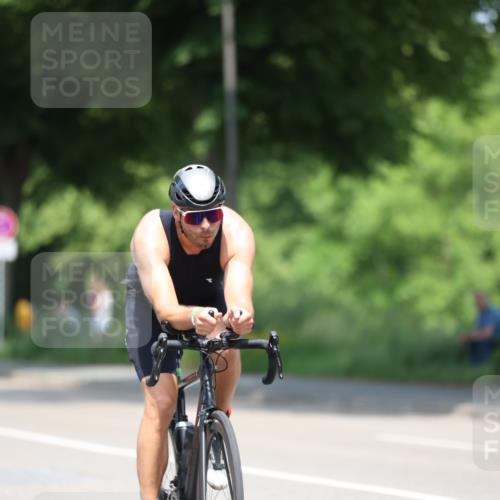 15.06.2025 - 7 Türme Triathlon Yannick Fuchs http://msf.ph/oto/8005229 15.06.2025 12:37:01 Radfahren 295 meine-sportfotos.de