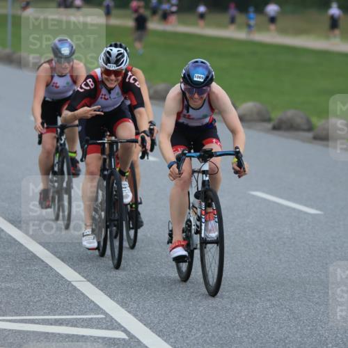 21.06.2025 - 27. Vierlanden-Triathlon H.Heesch http://msf.ph/oto/8005245 15.06.2025 13:03:30 Radfahren 1069, 1070, 1071, 1072 meine-sportfotos.de