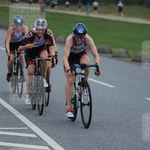 21.06.2025 - 27. Vierlanden-Triathlon H.Heesch http://msf.ph/oto/8005250 15.06.2025 13:03:30 Radfahren 1069, 1070, 1071, 1072 meine-sportfotos.de