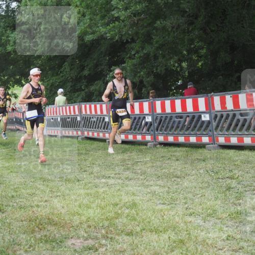 21.06.2025 - 27. Vierlanden-Triathlon KatJ http://msf.ph/oto/8005256 15.06.2025 12:58:27 Ziel 11, 736, 1034, 1035, 1036, 1037 meine-sportfotos.de
