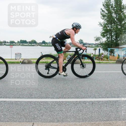 21.06.2025 - 27. Vierlanden-Triathlon H.Heesch http://msf.ph/oto/8005267 15.06.2025 13:01:56 Radfahren 1061, 1062, 1063, 1064, 1159 meine-sportfotos.de
