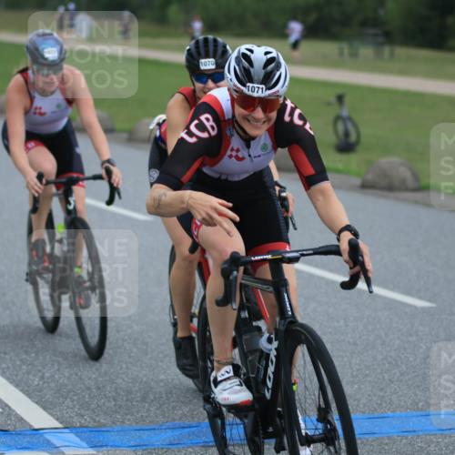 21.06.2025 - 27. Vierlanden-Triathlon H.Heesch http://msf.ph/oto/8005279 15.06.2025 13:03:31 Radfahren 1069, 1070, 1071, 1072 meine-sportfotos.de
