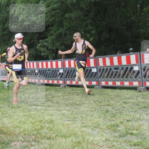 21.06.2025 - 27. Vierlanden-Triathlon KatJ http://msf.ph/oto/8005282 15.06.2025 12:58:28 Ziel 736, 1034, 1035, 1036, 1037 meine-sportfotos.de