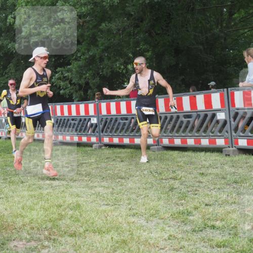 21.06.2025 - 27. Vierlanden-Triathlon KatJ http://msf.ph/oto/8005284 15.06.2025 12:58:28 Ziel 736, 1034, 1035, 1036, 1037 meine-sportfotos.de