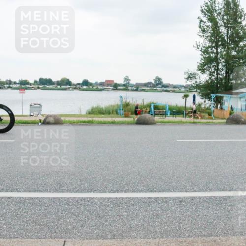 21.06.2025 - 27. Vierlanden-Triathlon H.Heesch http://msf.ph/oto/8005286 15.06.2025 13:02:02 Radfahren 1140 meine-sportfotos.de