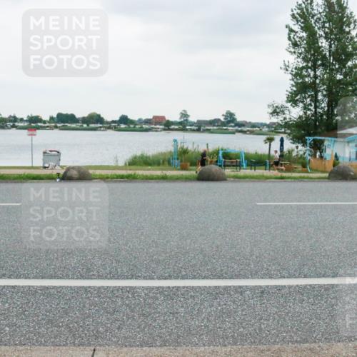21.06.2025 - 27. Vierlanden-Triathlon H.Heesch http://msf.ph/oto/8005291 15.06.2025 13:02:02 Radfahren 1140 meine-sportfotos.de