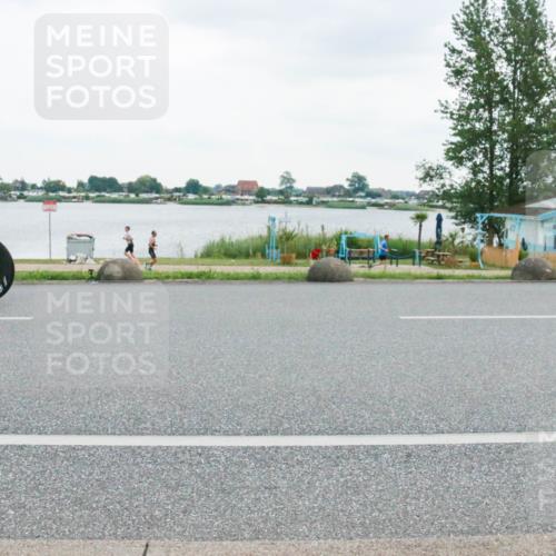 21.06.2025 - 27. Vierlanden-Triathlon H.Heesch http://msf.ph/oto/8005295 15.06.2025 13:02:07 Radfahren 1140, 1163 meine-sportfotos.de