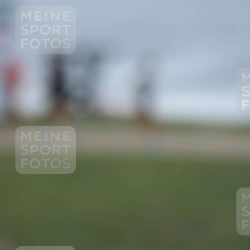21.06.2025 - 27. Vierlanden-Triathlon H.Heesch http://msf.ph/oto/8005298 15.06.2025 13:03:54 Radfahren  meine-sportfotos.de