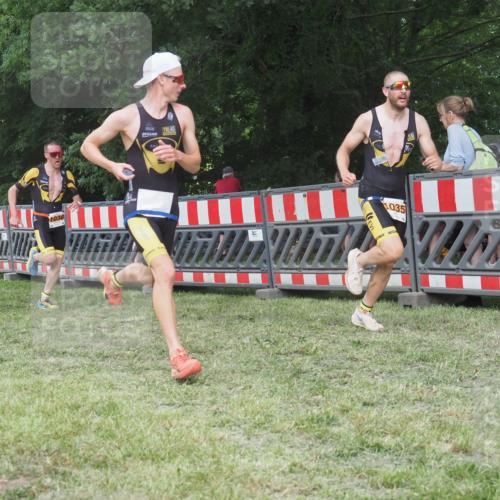 21.06.2025 - 27. Vierlanden-Triathlon KatJ http://msf.ph/oto/8005304 15.06.2025 12:58:28 Ziel 736, 1034, 1035, 1036, 1037 meine-sportfotos.de