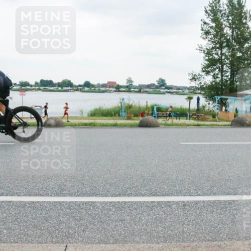 21.06.2025 - 27. Vierlanden-Triathlon H.Heesch http://msf.ph/oto/8005308 15.06.2025 13:02:10 Radfahren 1122, 1163 meine-sportfotos.de