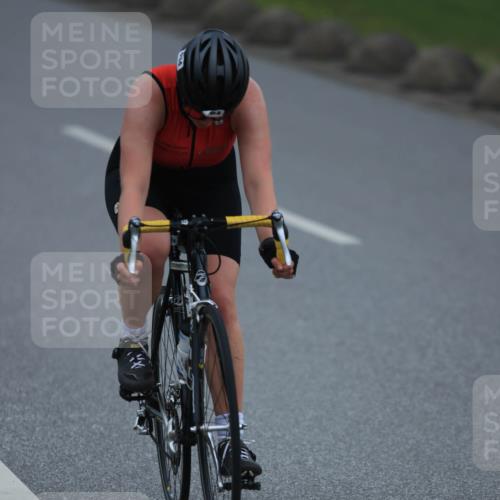 21.06.2025 - 27. Vierlanden-Triathlon H.Heesch http://msf.ph/oto/8005324 15.06.2025 13:04:28 Radfahren 894 meine-sportfotos.de