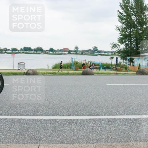 21.06.2025 - 27. Vierlanden-Triathlon H.Heesch http://msf.ph/oto/8005351 15.06.2025 13:02:41 Radfahren 918, 1073, 1074, 1075, 1076 meine-sportfotos.de