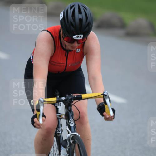 21.06.2025 - 27. Vierlanden-Triathlon H.Heesch http://msf.ph/oto/8005354 15.06.2025 13:04:29 Radfahren 894 meine-sportfotos.de