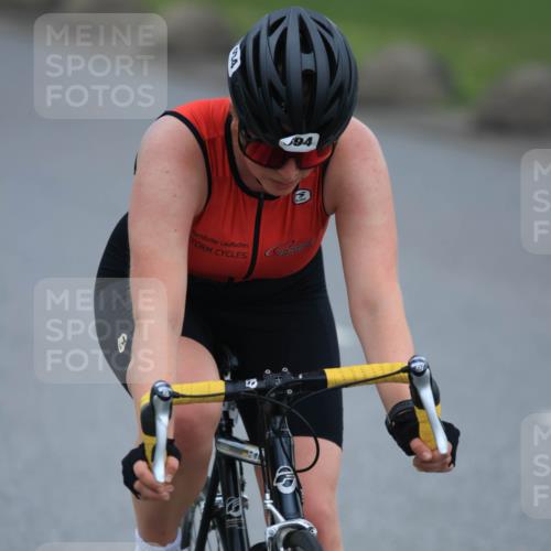 21.06.2025 - 27. Vierlanden-Triathlon H.Heesch http://msf.ph/oto/8005368 15.06.2025 13:04:29 Radfahren 894 meine-sportfotos.de