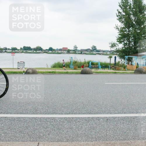 21.06.2025 - 27. Vierlanden-Triathlon H.Heesch http://msf.ph/oto/8005420 15.06.2025 13:03:00 Radfahren 207 meine-sportfotos.de