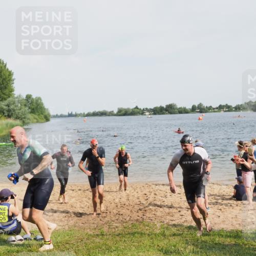 21.06.2025 - 27. Vierlanden-Triathlon MichiJ http://msf.ph/oto/8005430 15.06.2026 10:06:46 Schwimmen 367, 386, 388, 396, 423, 441, 457 meine-sportfotos.de