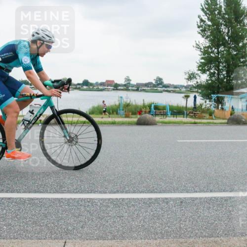 21.06.2025 - 27. Vierlanden-Triathlon H.Heesch http://msf.ph/oto/8005431 15.06.2025 13:03:01 Radfahren 207 meine-sportfotos.de