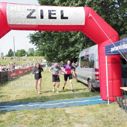 21.06.2025 - 27. Vierlanden-Triathlon MichiJ http://msf.ph/oto/8005437 15.06.2026 11:30:52 Ziel 610 meine-sportfotos.de