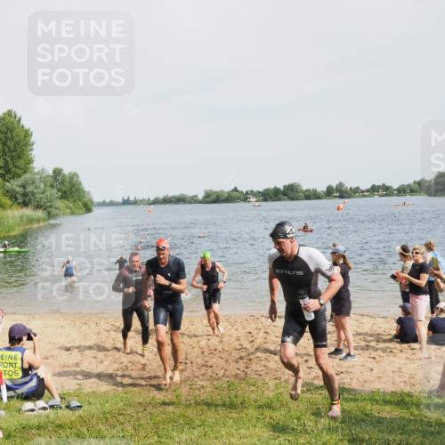 21.06.2025 - 27. Vierlanden-Triathlon MichiJ http://msf.ph/oto/8005442 15.06.2026 10:06:47 Schwimmen 367, 386, 388, 396, 423, 441, 457 meine-sportfotos.de