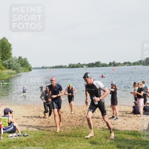 21.06.2025 - 27. Vierlanden-Triathlon MichiJ http://msf.ph/oto/8005453 15.06.2026 10:06:47 Schwimmen 367, 386, 388, 396, 423, 441, 457 meine-sportfotos.de