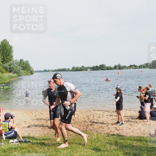 21.06.2025 - 27. Vierlanden-Triathlon MichiJ http://msf.ph/oto/8005464 15.06.2026 10:06:47 Schwimmen 367, 386, 388, 396, 423, 441, 457 meine-sportfotos.de