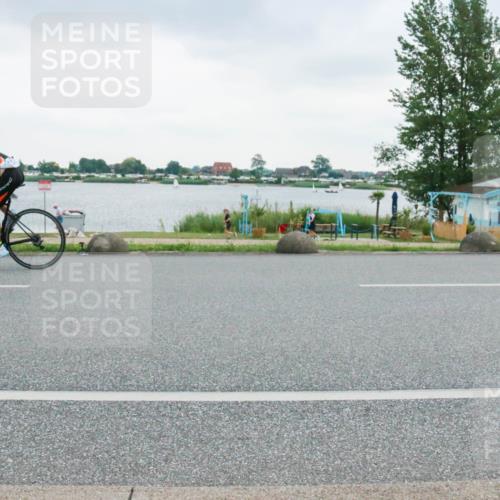 21.06.2025 - 27. Vierlanden-Triathlon H.Heesch http://msf.ph/oto/8005484 15.06.2025 13:04:13 Radfahren 1144 meine-sportfotos.de
