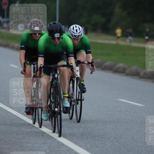21.06.2025 - 27. Vierlanden-Triathlon H.Heesch http://msf.ph/oto/8005487 15.06.2025 13:07:21 Radfahren 1078, 1079, 1080 meine-sportfotos.de