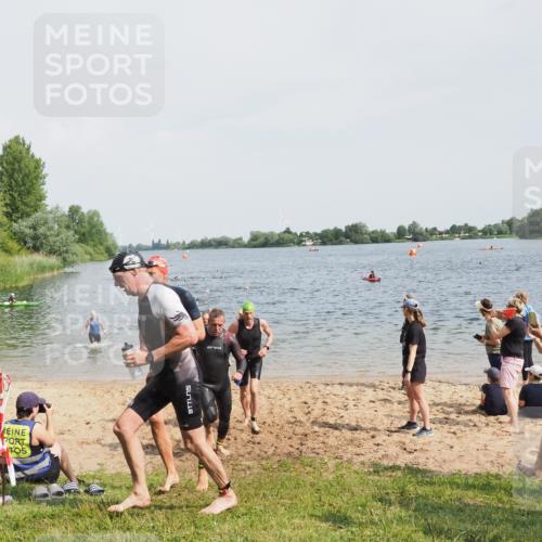 21.06.2025 - 27. Vierlanden-Triathlon MichiJ http://msf.ph/oto/8005496 15.06.2026 10:06:48 Schwimmen 367, 386, 388, 396, 423, 441, 457 meine-sportfotos.de
