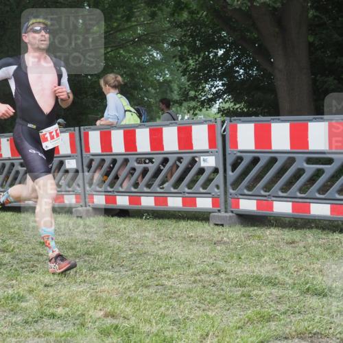 21.06.2025 - 27. Vierlanden-Triathlon KatJ http://msf.ph/oto/8005502 15.06.2025 12:58:40 Ziel 111, 122, 662, 995, 996, 997, 998, 1010, 1011, 1012 meine-sportfotos.de