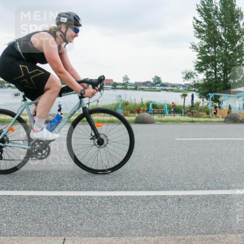 21.06.2025 - 27. Vierlanden-Triathlon H.Heesch http://msf.ph/oto/8005514 15.06.2025 13:05:37 Radfahren 981 meine-sportfotos.de