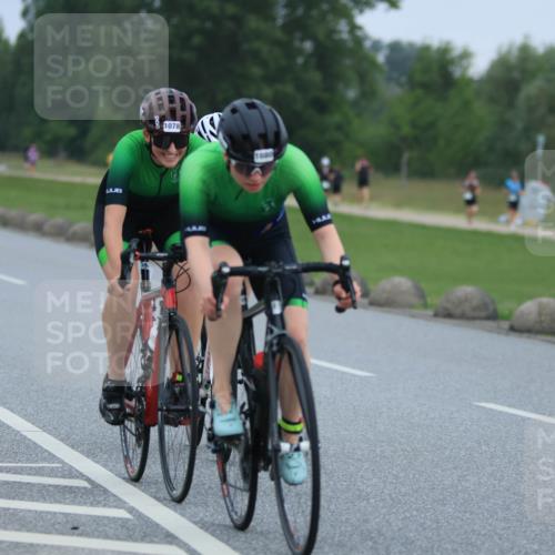 21.06.2025 - 27. Vierlanden-Triathlon H.Heesch http://msf.ph/oto/8005517 15.06.2025 13:07:22 Radfahren 1078, 1079, 1080 meine-sportfotos.de