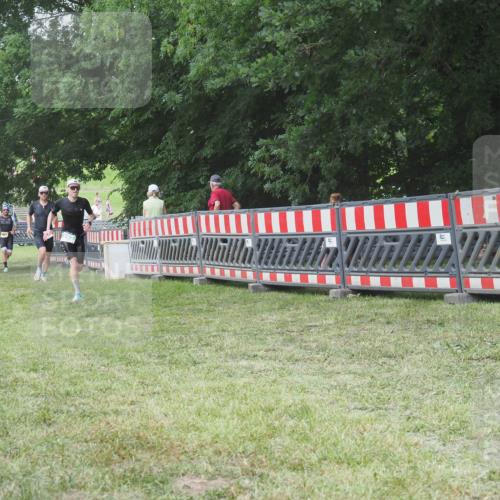 21.06.2025 - 27. Vierlanden-Triathlon KatJ http://msf.ph/oto/8005537 15.06.2025 12:58:43 Ziel 122, 662, 995, 996, 997, 998, 1010, 1011, 1012, 1013, 1038 meine-sportfotos.de