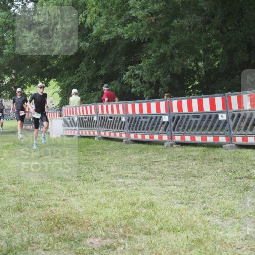 21.06.2025 - 27. Vierlanden-Triathlon KatJ http://msf.ph/oto/8005542 15.06.2025 12:58:43 Ziel 122, 662, 995, 996, 997, 998, 1010, 1011, 1012, 1013, 1038 meine-sportfotos.de