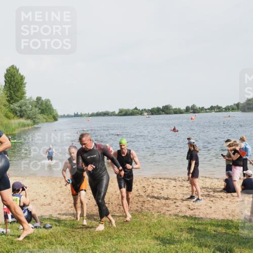 21.06.2025 - 27. Vierlanden-Triathlon MichiJ http://msf.ph/oto/8005555 15.06.2026 10:06:49 Schwimmen 367, 386, 388, 396, 423, 441, 457, 467 meine-sportfotos.de