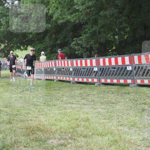 21.06.2025 - 27. Vierlanden-Triathlon KatJ http://msf.ph/oto/8005558 15.06.2025 12:58:43 Ziel 122, 662, 995, 996, 997, 998, 1010, 1011, 1012, 1013, 1038 meine-sportfotos.de