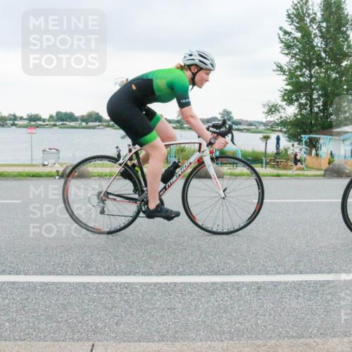 21.06.2025 - 27. Vierlanden-Triathlon H.Heesch http://msf.ph/oto/8005588 15.06.2025 13:07:24 Radfahren 1078, 1079, 1080 meine-sportfotos.de